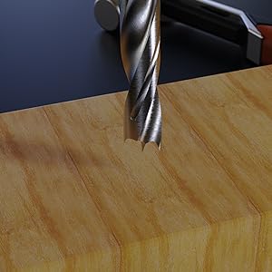 PRESCH Holzbohrer-Set aus HSS-Cobalt, Spiralbohrer beim Einsatz in Holzplatte