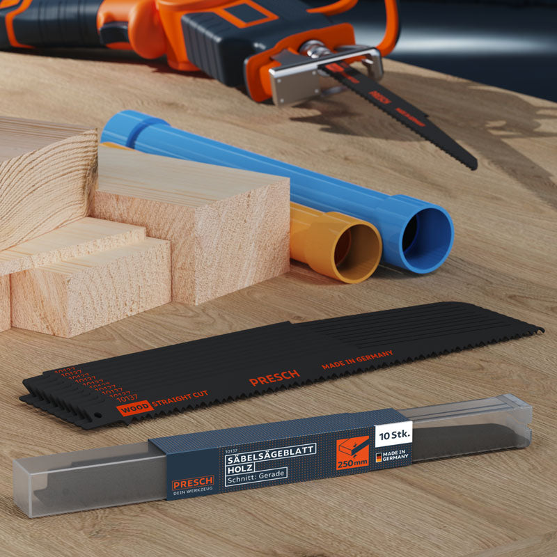 Extra langes PRESCH Säbelsägeblatt für Holz 280mm, ideal für präzise Schnitte in Holzmaterialien und Holzbearbeitungswerkzeuge im Vordergrund.